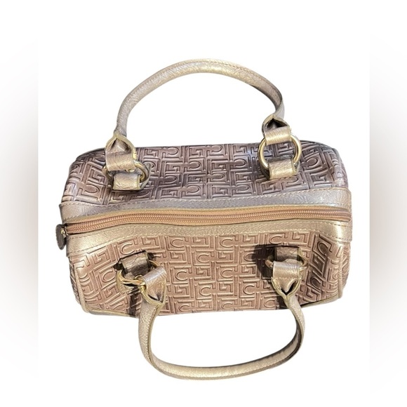 Liz Claiborne Silver Embossed Satchel & Matching Wallet Set - Picture 3 of 11